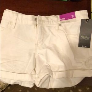 White missimo jean shorts